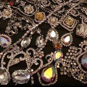 1/2 Lb Vtg 2 Now Estate Costume Jewelry Lot~ Signed All Wearable crafts junk